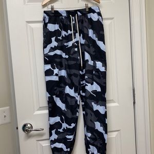 Romwe pants size men’s medium. EUC